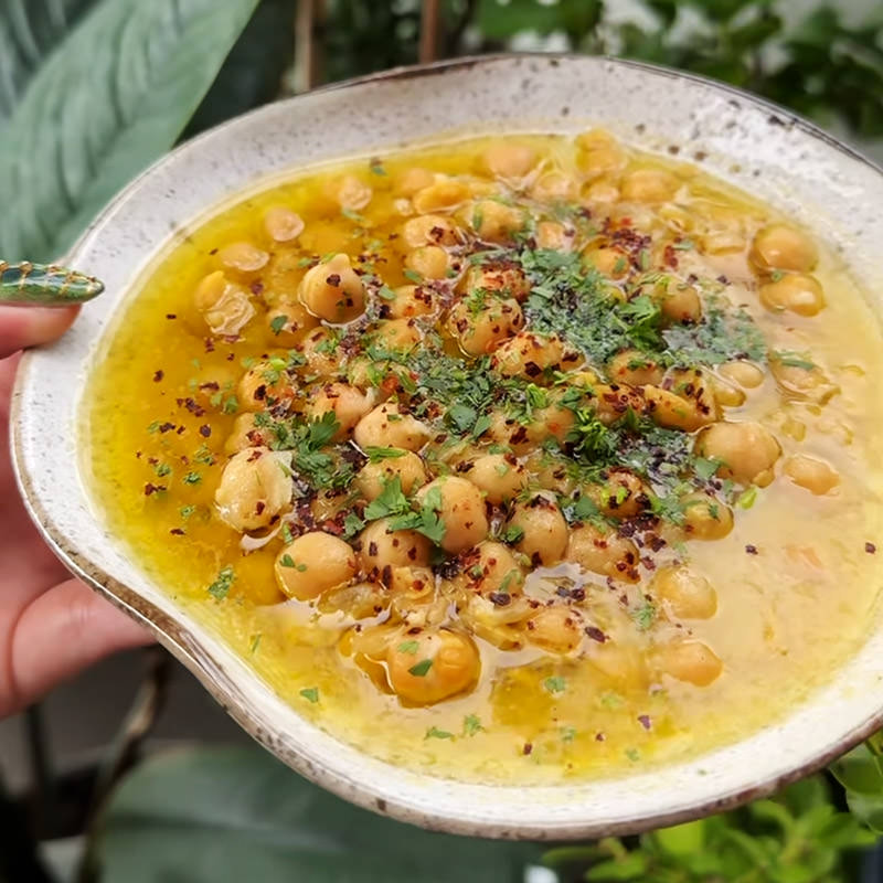 Warmed Chickpeas with Olive Oil